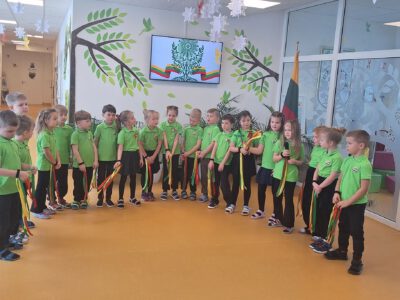 VASARIO 16-OSIOS MINĖJIMAS DARŽELYJE