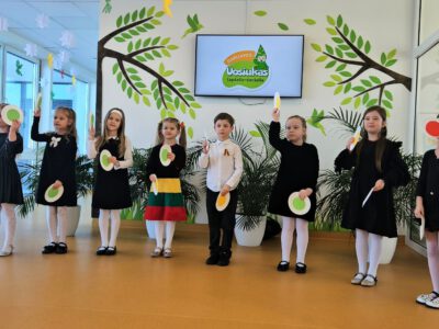 ANSAMBLIO „UOSIUKAS“  SĖKMĖ RESPUBLIKINIAME PROJEKTE  „LIETUVA – MANO DAINA“