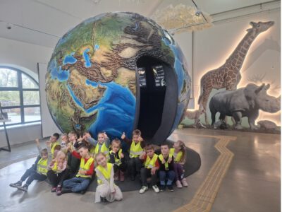 IU ,,SKRUZDĖLIUKŲ“ GRUPĖS EDUKACINĖ IŠVYKA Į LIETUVOS ZOOLOGIJOS SODĄ IU ,,SKRUZDĖLIUKŲ“ GRUPĖS EDUKACINĖ IŠVYKA Į LIETUVOS ZOOLOGIJOS SODĄ