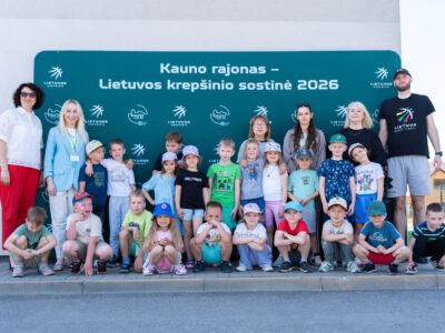 „AUGU KREPŠINYJE“ – MAŽIEJI KAUNO RAJONO UGDYTINIAI ŽENGIA PIRMUOSIUS ŽINGSNIUS KREPŠINYJE